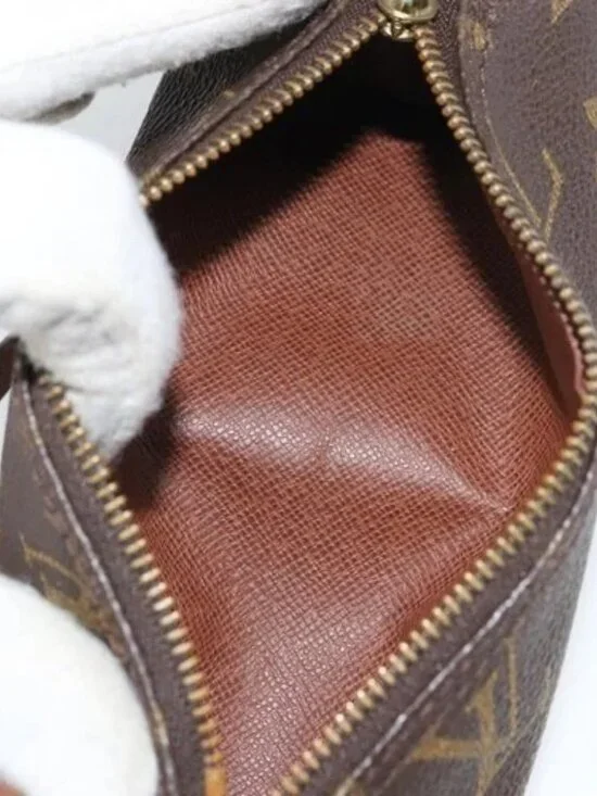LOUIS VUITTON Monogram Papillon Pouch LV Auth - Picture 11 of 16
